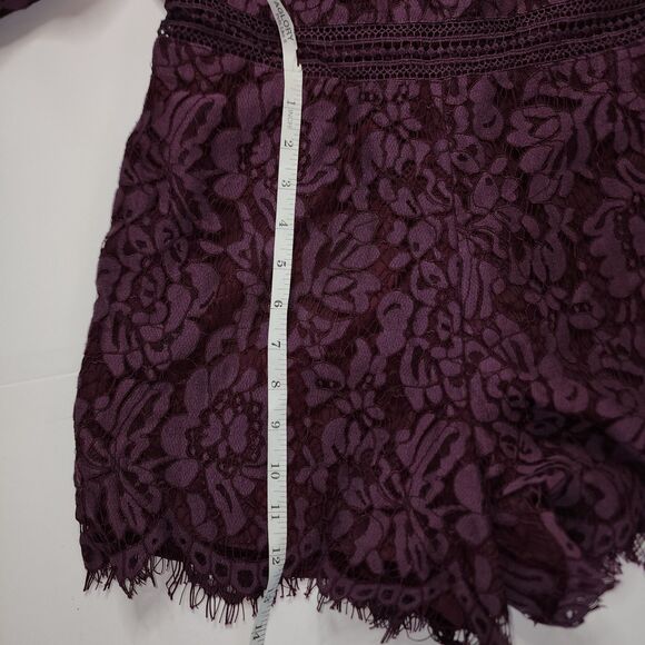 DO+BE Natasha Plum Lace Bell Sleeve Romper Size M - Picture 5 of 12
